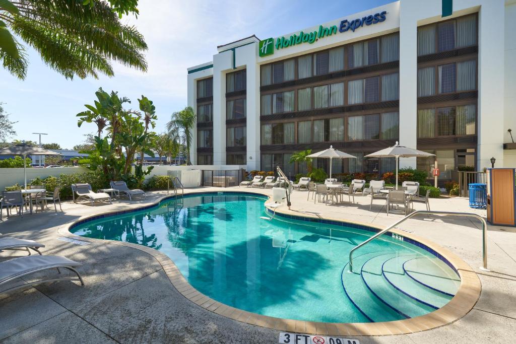 Holiday Inn Express Boca Raton - West an IHG Hotel Main image 2